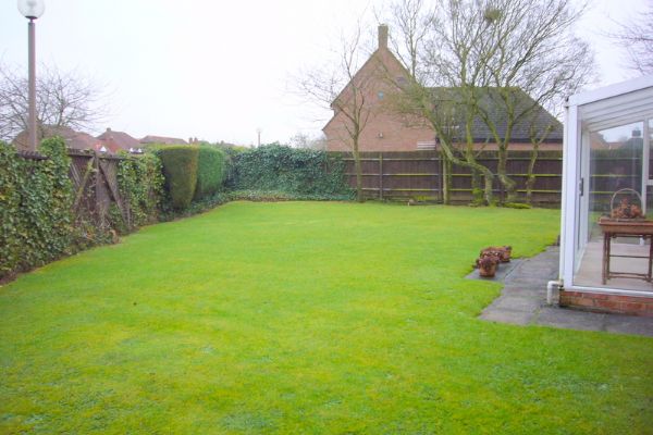 Michael Anthony Milton Keynes Limited - Willen - Photo 9